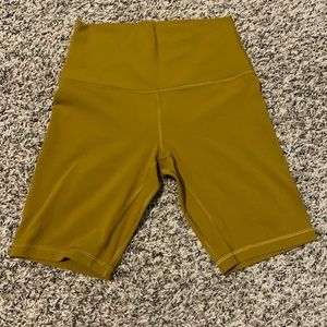LuluLemon ALIGN high rise shorts 8inch - Gold Spice